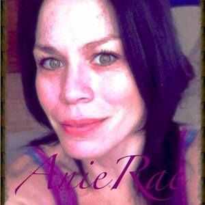 Meet your Posher, Stephanie rae